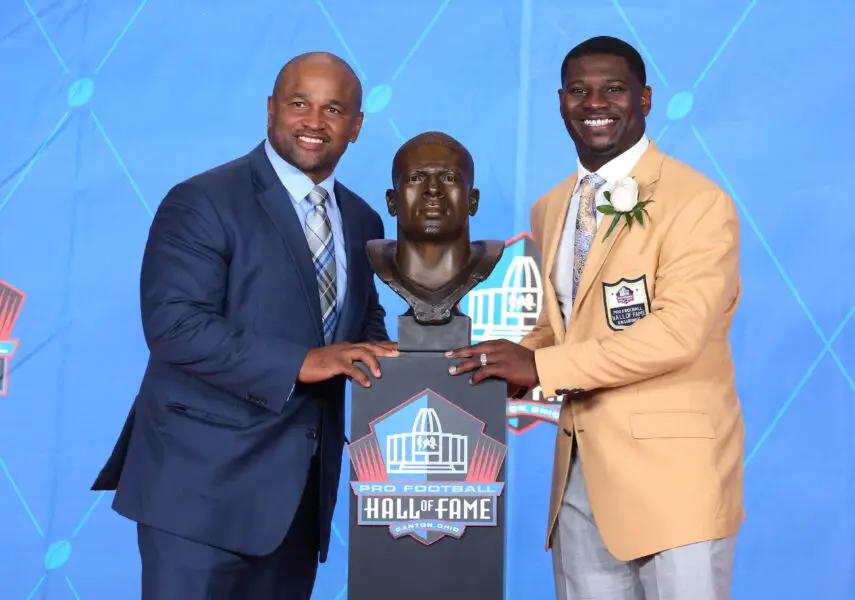 LaDainian Tomlinson Lands $11.5M Netflix Deal for “The UnderDog” Series 1 LaDainian Tomlinson