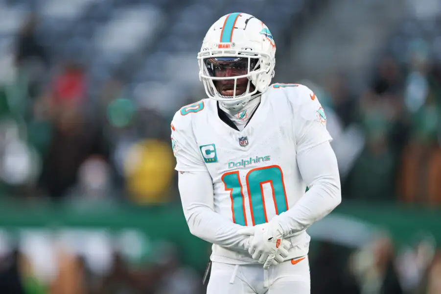 NFL Analyst Suggests Miami Dolphins Trade Tyreek Hill To Shocking AFC Team Before the 2025 NFL Season 1 USATSI 25121445 168400517 lowres