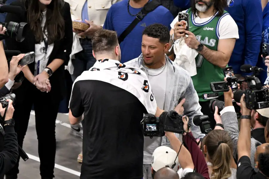 "He Is Still the Best In the League": Kansas City Chiefs Quarterback Patrick Mahomes Shockingly Ranked Top NFL Player By CBS Sports (Report) 2 USATSI 25890613 168400517 lowres