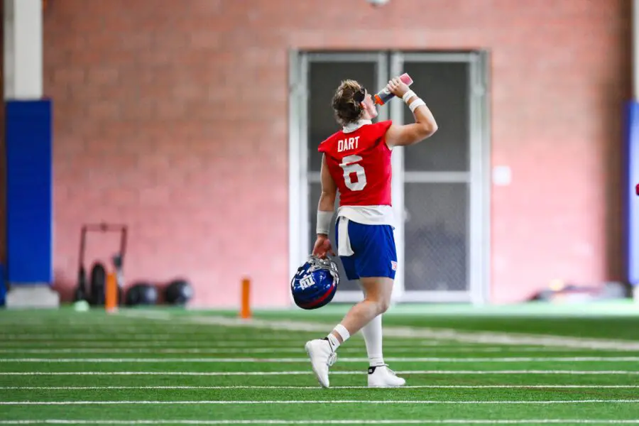 'Keeping Dart As The Emergency Third Quarterback": New York Giants Insider Reveals Plans For Jaxson Dart For 2025 Season (Report) 1 USATSI 26482886