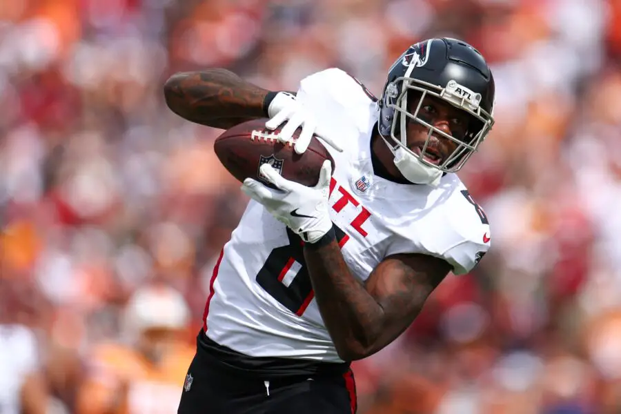 Kyle Pitts trade buzz grows as Falcons consider move 3 Oct 27, 2024; Tampa, Florida, USA; Atlanta Falcons tight end Kyle Pitts (8) catches a pass for a touchdown against the Tampa Bay Buccaneers in the first quarter at Raymond James Stadium. Mandatory Credit: Nathan Ray Seebeck-Imagn Images