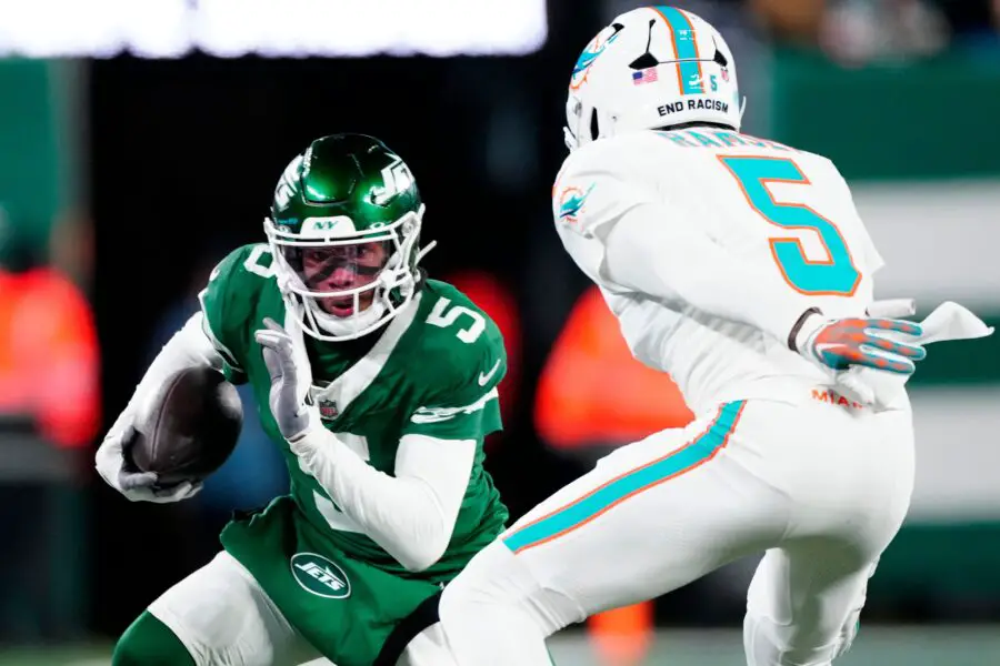 "Insane Overpay": NFL Fans Explode Over New York Jets Extending Wide Receiver Garrett Wilson 1 USATSI 25124062 168400517 lowres