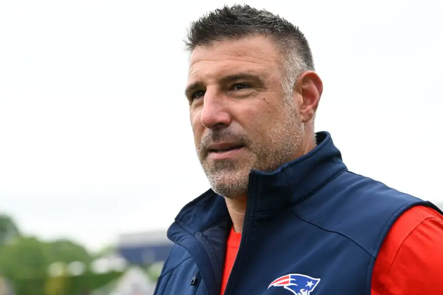 'I Deserved An Opportunity': New England Patriots' Mike Vrabel Called Out By Titans' TE 1 New England Patriots head coach Mike Vrabel leaves the practice