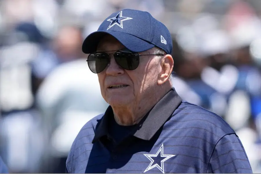 "Look What Jerry Jones Continues To Do": Dallas Cowboys Fans Disgusted With Owner Jerry Jones After Latest Micah Parsons Contract Report 2 USATSI 26721364 168400517 lowres