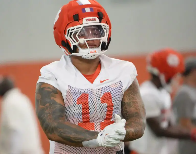 "To Take Potentially the Best Overall Player": NFL Analyst Predicts Surprising New York Giants Bottom 5 Finish and Select Top Defensive Star In 2026 NFL Draft 4 USATSI 26751133 168400517 lowres