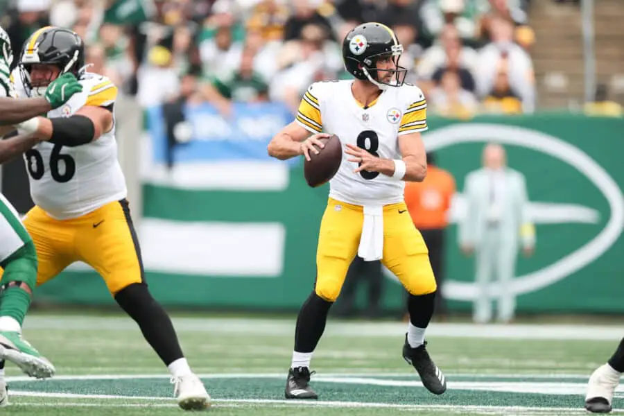 Sep 7, 2025; East Rutherford, New Jersey, USA; Pittsburgh Steelers quarterback Aaron Rodgers (8) prepares to throw the ball during the second quarter against the New York Jets at MetLife Stadium. Mandatory Credit: Vincent Carchietta-Imagn Images