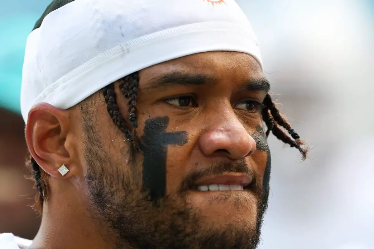 "I made a mistake" Tua Tagovailoa Issues Public Apology For Shocking Reason (Watch) 4 Sep 14, 2025; Miami Gardens, Florida, USA; Miami Dolphins quarterback Tua Tagovailoa (1) looks on before a game against the New England Patriots at Hard Rock Stadium. Mandatory Credit: Nathan Ray Seebeck-Imagn Images