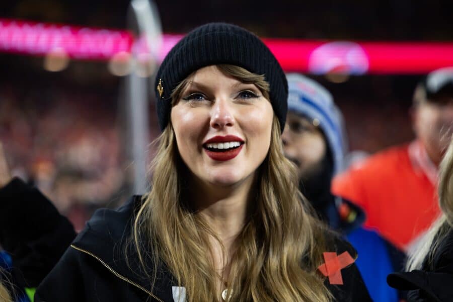 “This Situation Is Serious” Taylor Swift Sees Massive Amount Of Support Amid Potential Critical Report Jan 26, 2025; Kansas City, MO, USA; Recording artist Taylor Swift celebrates after the AFC Championship game against the Buffalo Bills at GEHA Field at Arrowhead Stadium. Mandatory Credit: Mark J. Rebilas-Imagn Images