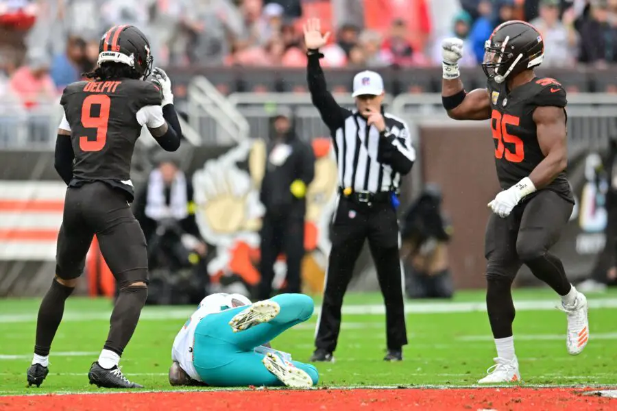 "Fire Everyone": Miami Dolphins Fans Call For Wholesale Changes After Embarrassing Loss Against the Cleveland Browns 1 "Fire Everyone": Miami Dolphins Fans Call For Wholesale Changes After Embarrassing Loss Against The Cleveland Browns - Gridiron Heroics
