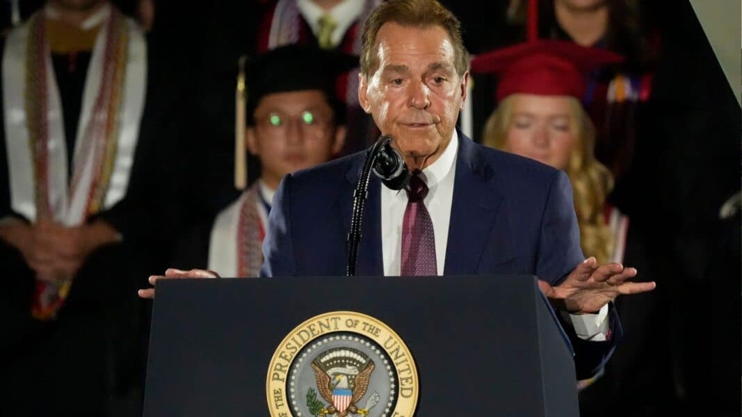 Kirk Herbstreit Reveals Nick Saban’s Thought Process Amid LSU Rumors After Brian Kelly’s Abrupt Dismissal Ex Alabama head coach Nick Saban.