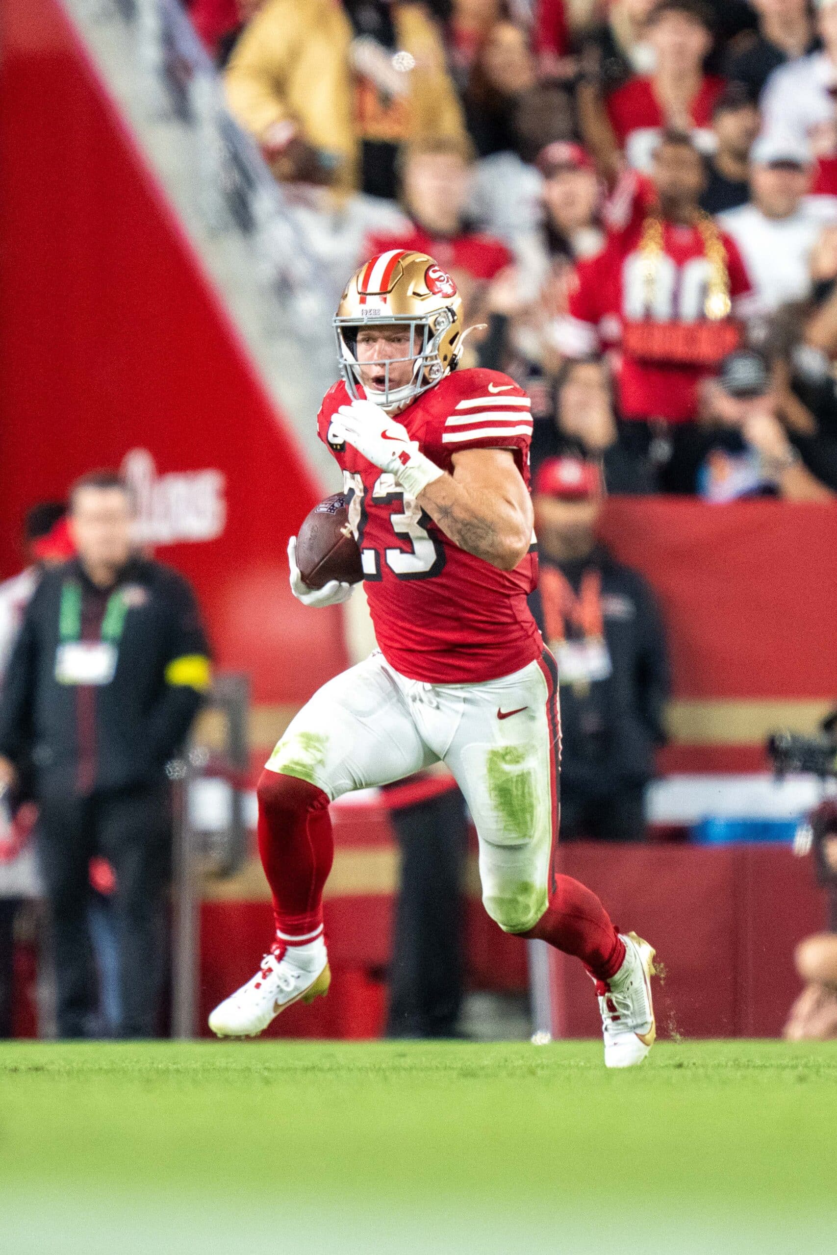 49ERS ON HIGH ALERT: Major Christian McCaffrey Update Drops Ahead of Browns Showdown-bich123