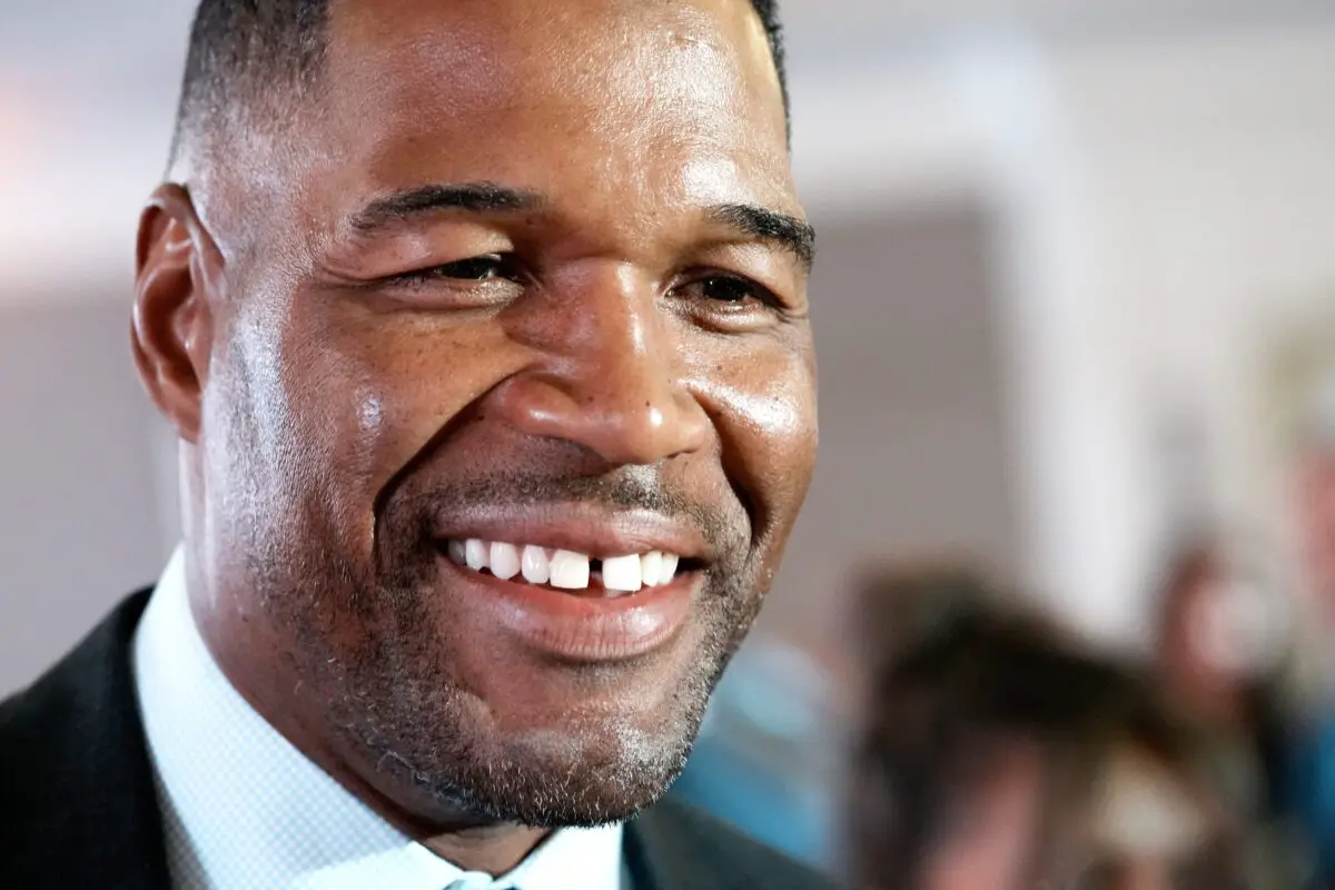 “Once a Loser, Always a Loser,”: NFL Fans Mock Cowboys’ Collapse as Michael Strahan Declares Thier Playoff Hopes Dead 1 Michael Strahan, Pro Football Hall of Famer and Good Morning America Host. The 20th Annual Dick Vitale Gala benefiting pediatric cancer research held at the Ritz-Carlton, Sarasota, had over 900 in attendance on Friday night May 2, 2025.
