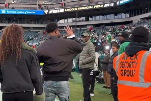 Video Leak: Bills CB Darius Slay Spotted At Eagles Game While His Team Plays In Playoffs - Gridiron Heroics