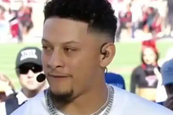 Patrick Mahomes Tears Up Revealing What Surgeons Warned Him on Week 1 Rehab Rush